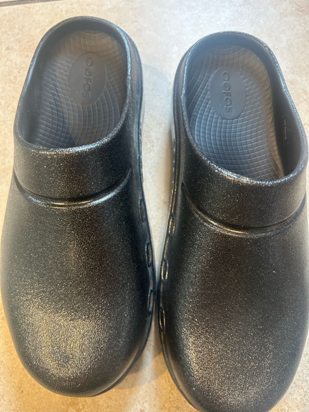 OOFOS OOcloog Luxe clogs women's size 8 men's size 6 black sparkle - Picture 2 of 6